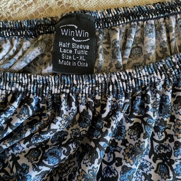 Win Win Boho Floral Tunic Size L-XL - Picture 9 of 10